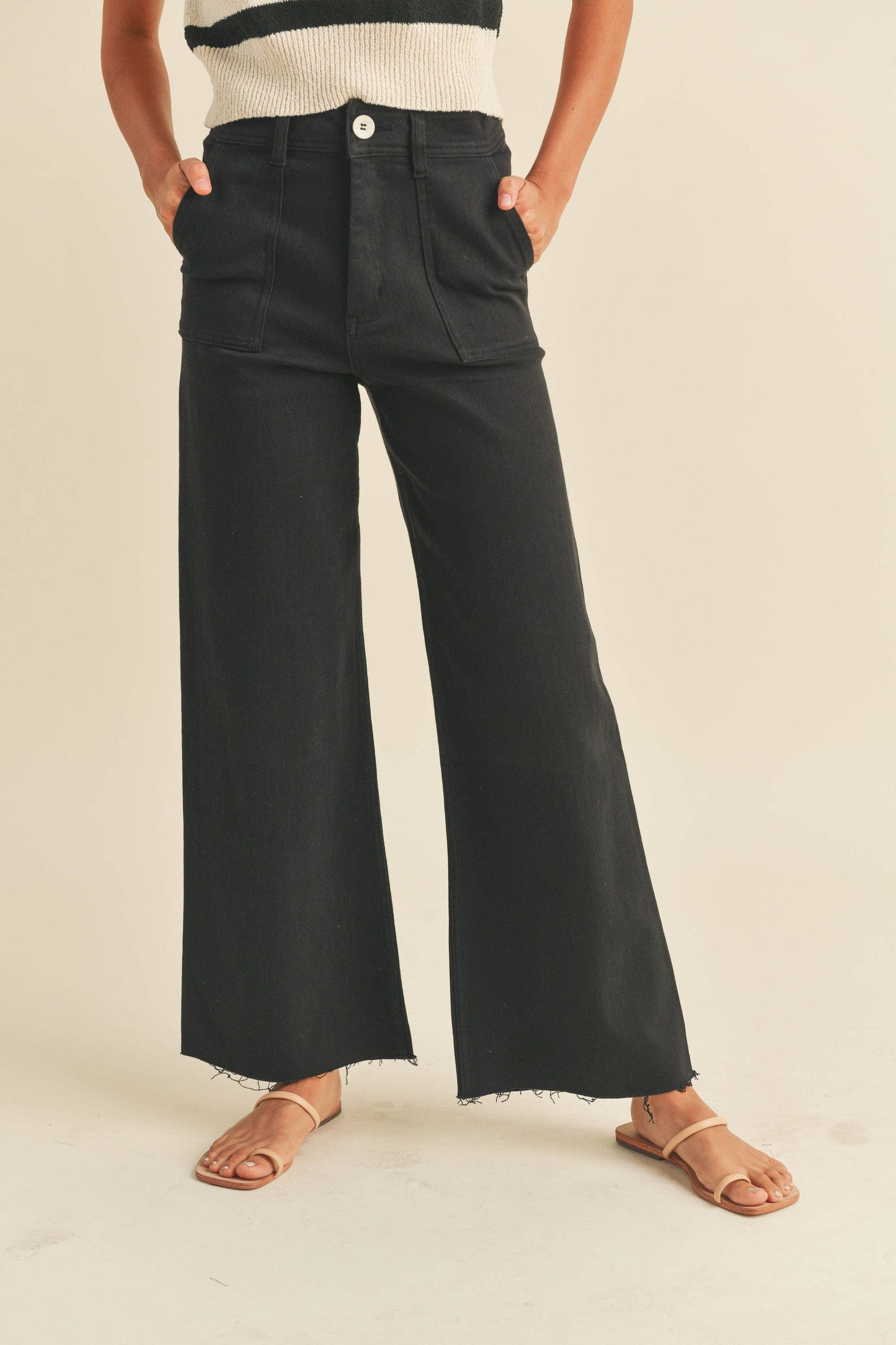 P2112     DYE AND WASH COTTON STRETCH WIDELEG PANTS: BEIGE / S $72.00