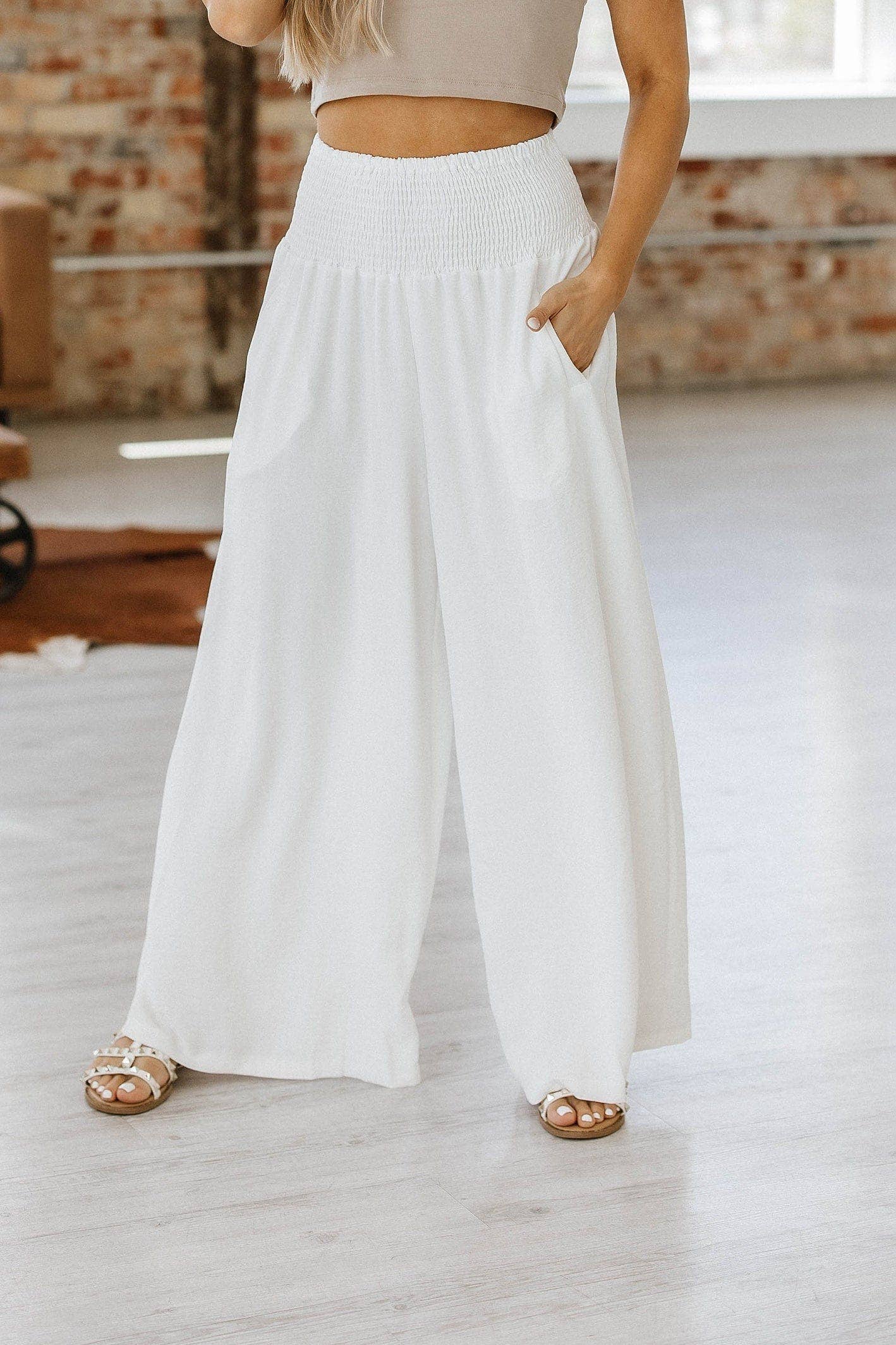 Hannah Smocked High Waisted Pants: L / Polyester / Black $48.00