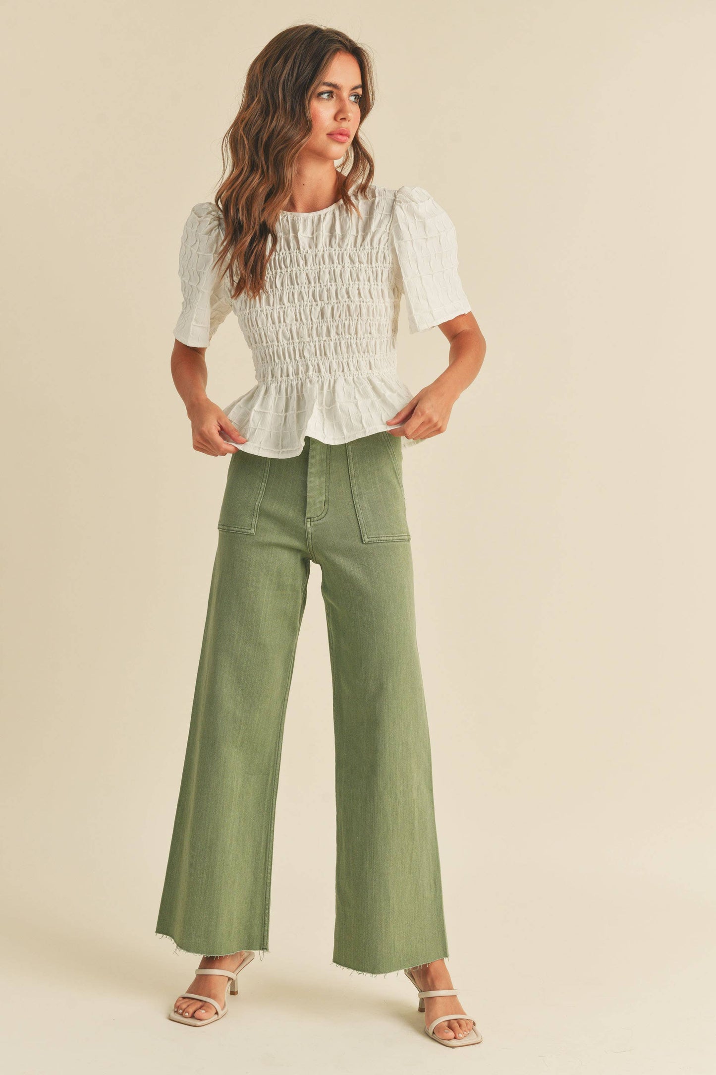 P2112     DYE AND WASH COTTON STRETCH WIDELEG PANTS: BEIGE / S $72.00