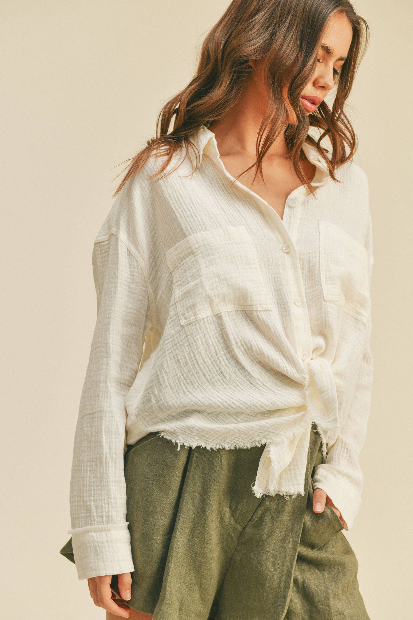 MMT320 DOULBE GAUZE BUTTON DOWN SHIRTS: M / CREAM $50.00