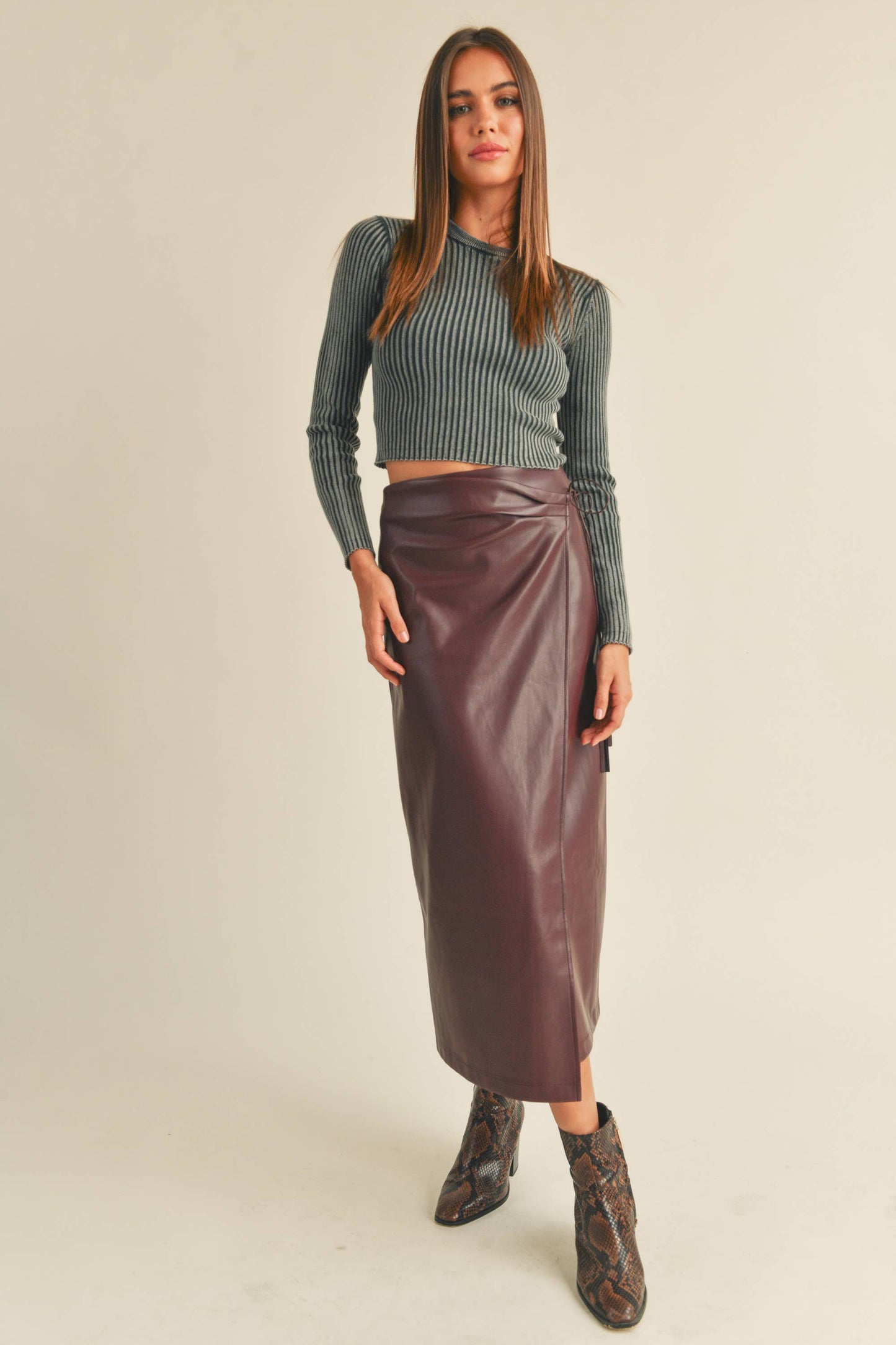 S1527   PLEATHER WRAP SKIRT: S / BLACK $75.00