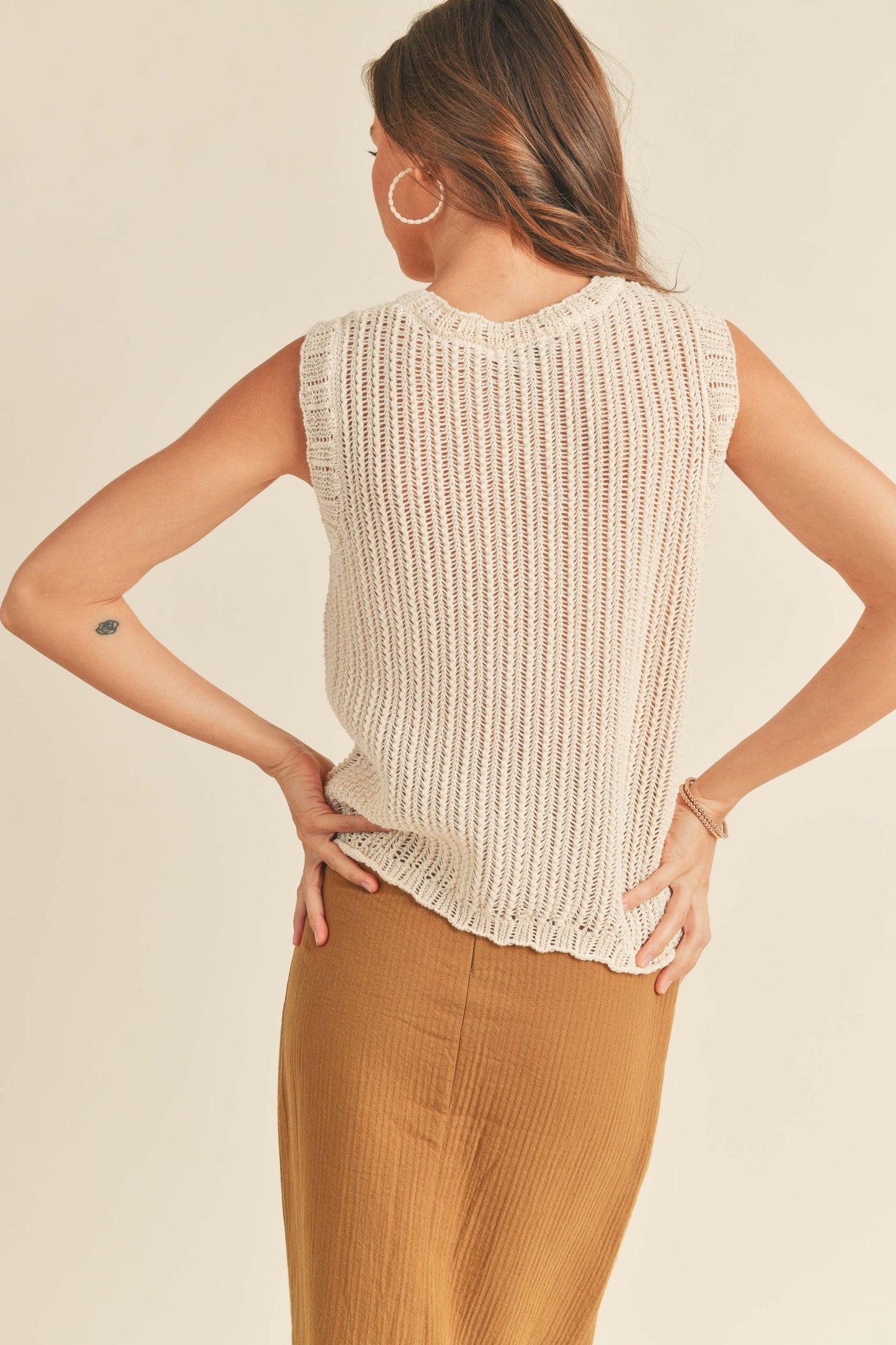 T1883   SLEEVELESS KNITTED TOP: S / IVORY $48.00