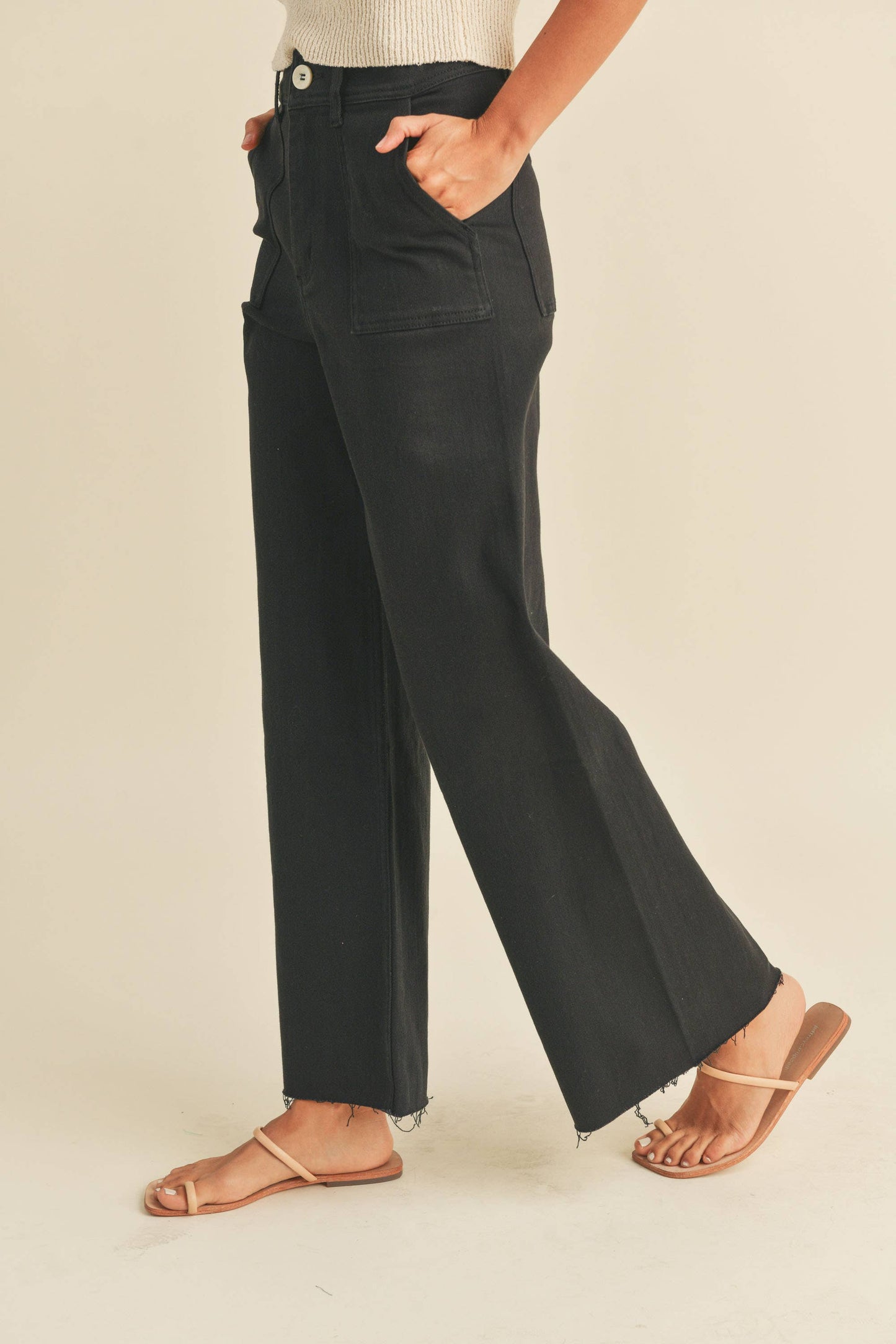 P2112     DYE AND WASH COTTON STRETCH WIDELEG PANTS: BEIGE / S $72.00