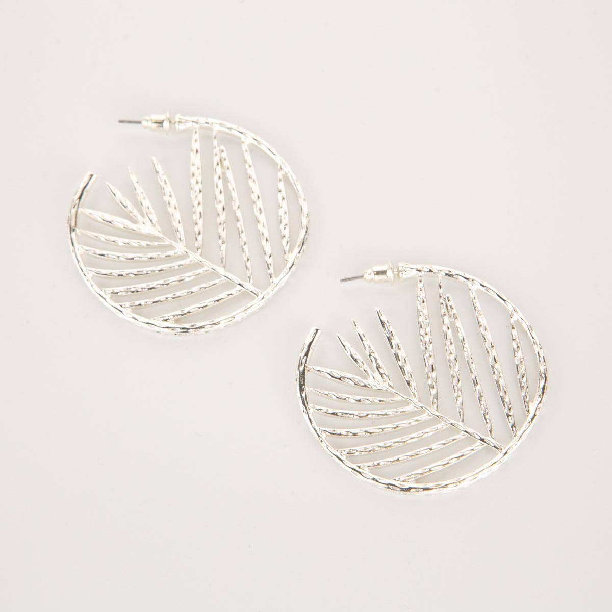 The Royal Standard - Majesty Palm Hoop Earrings   Silver   1.75"