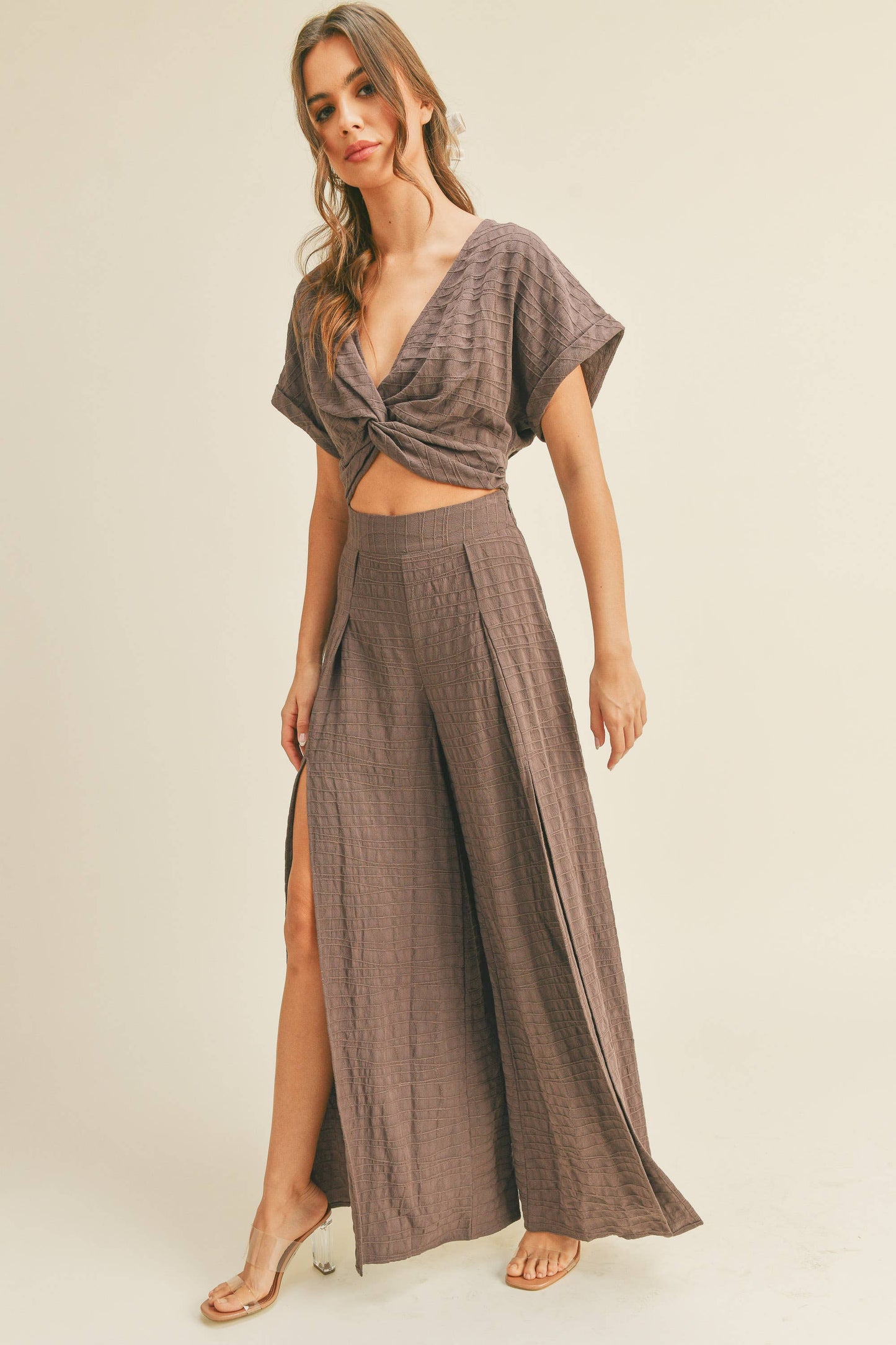 P1266 TEXTURED LINEN BLEND SLITED FRONT PANTS: COCOA / S $75.00