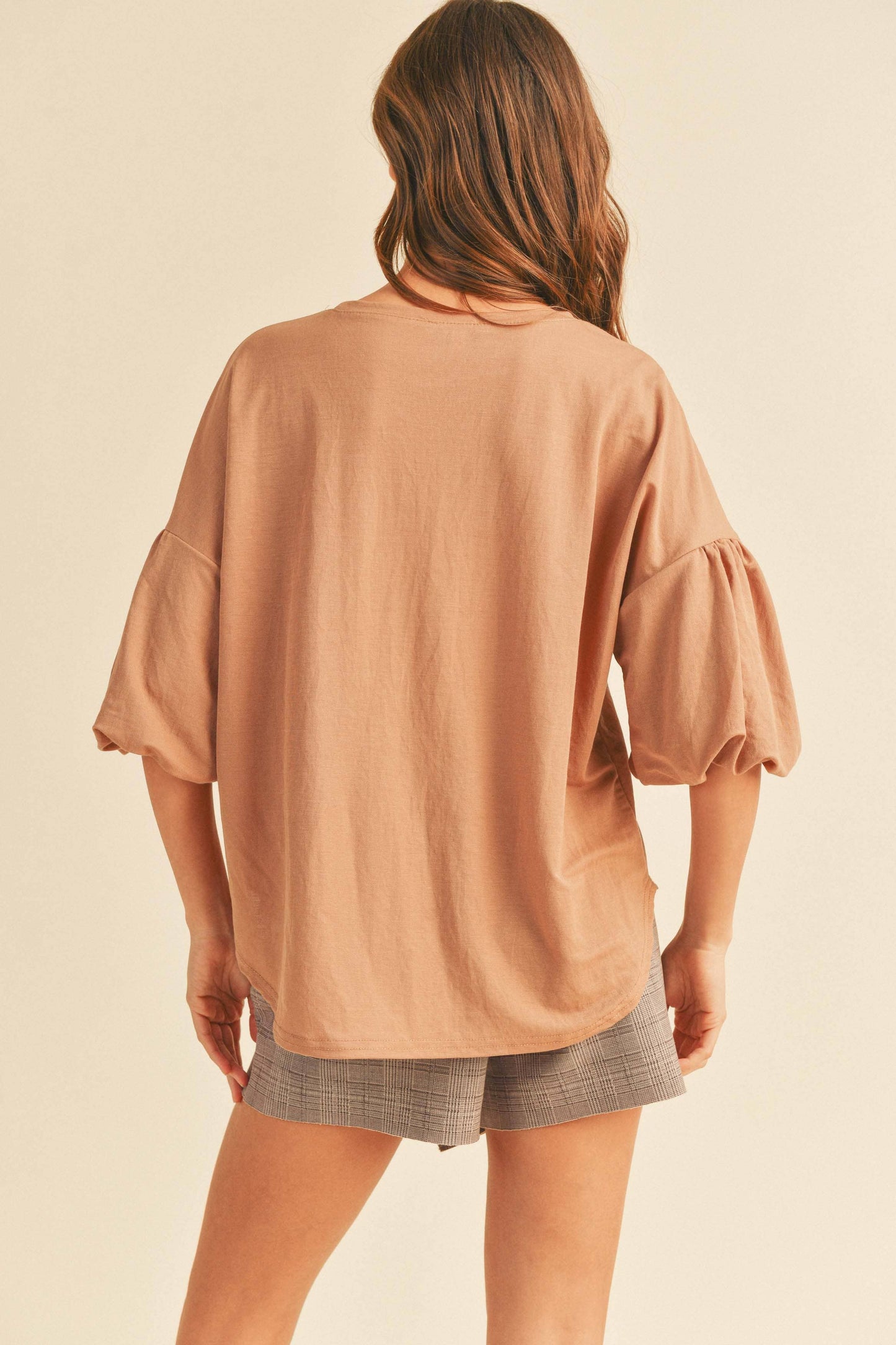 MMT1059 BUBBLE SLEEVE RAYON TOP: M / STONE $48.00