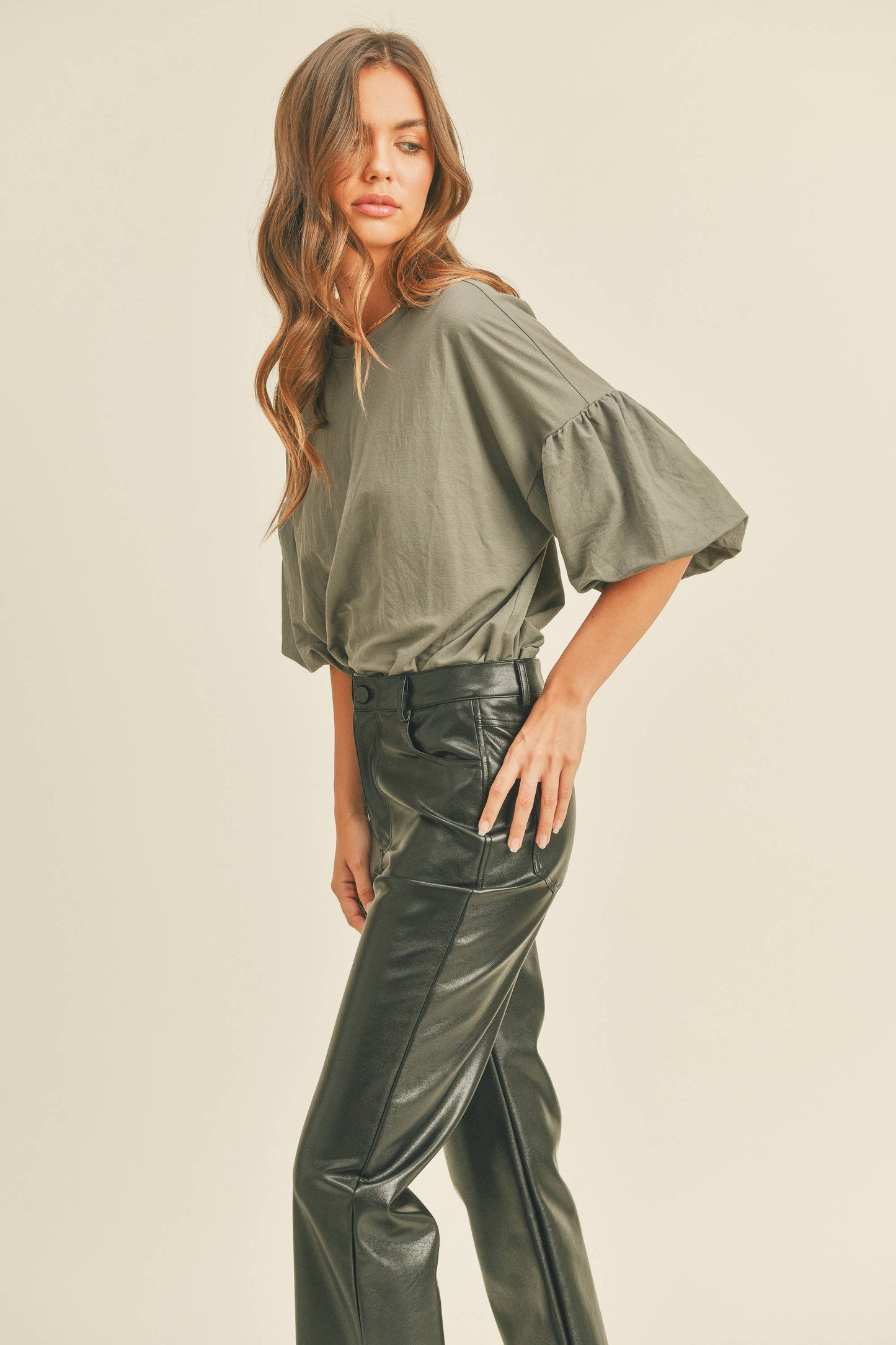 MMT1059 BUBBLE SLEEVE RAYON TOP: M / STONE $48.00