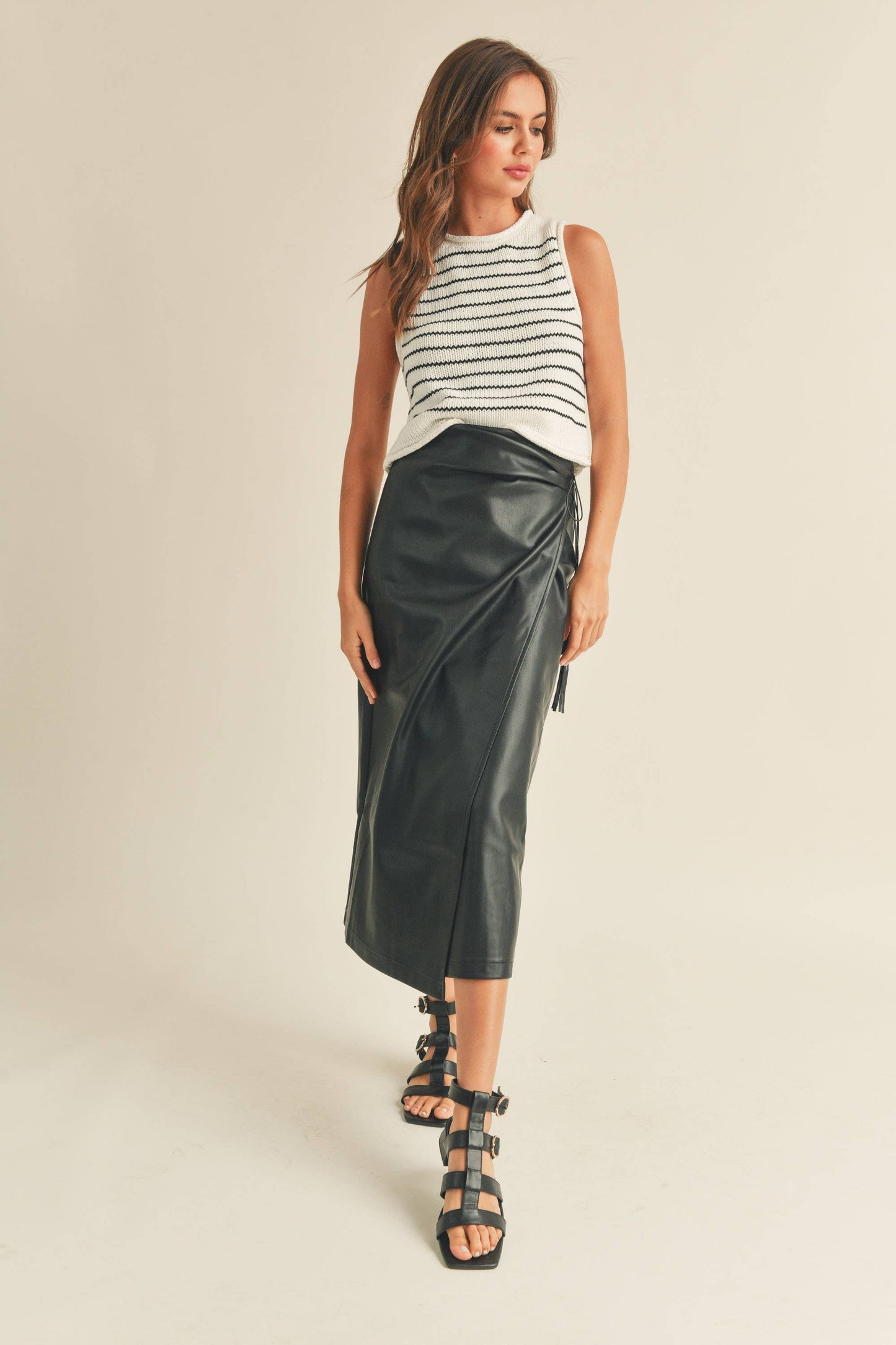 S1527   PLEATHER WRAP SKIRT: S / BLACK $75.00