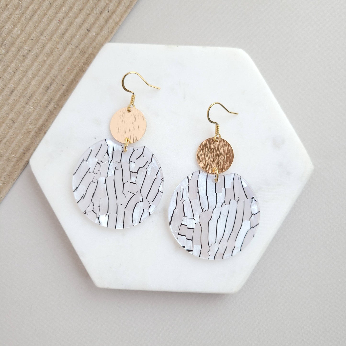 Spiffy & Splendid - Zoey Earrings - Pearl Black Stripe