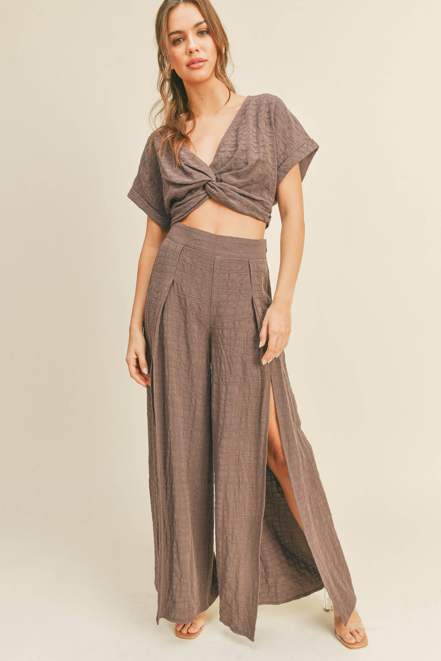 P1266 TEXTURED LINEN BLEND SLITED FRONT PANTS: COCOA / S $75.00